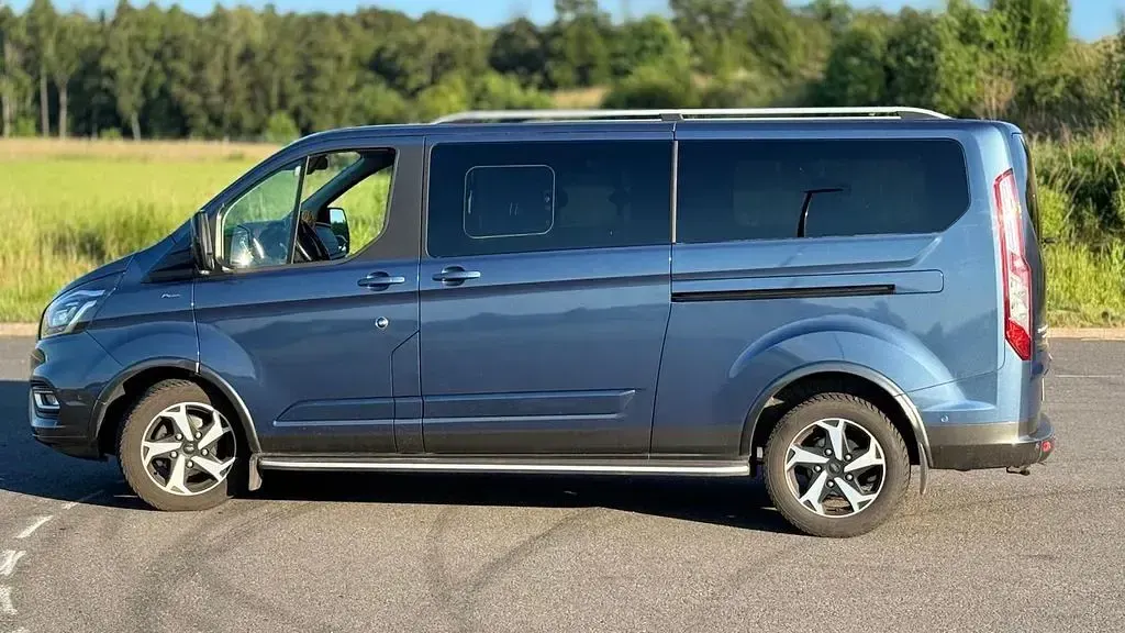 Gebraucht Ford Tourneo Active 185 PS (136 kW) 2021 Blau Van / Kleinbus