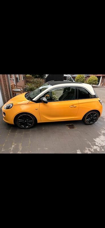 Usata Opel Adam 90 CV (66 kW) 2016 Giallo Utilitaria