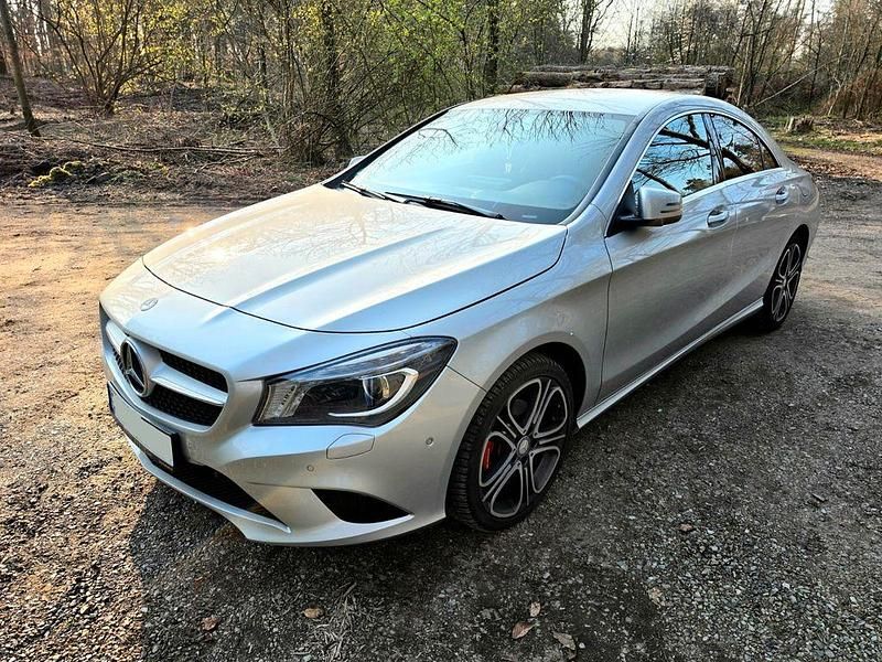 Gebraucht Mercedes CLA200 156 PS (114 kW) 2016 Silber Limousine