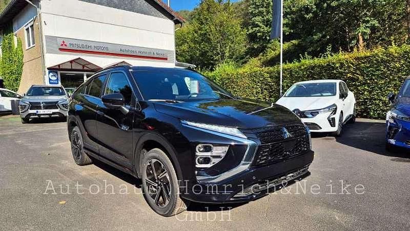 Pantherschwarz Gebraucht 2024 Mitsubishi Eclipse Cross Select SUV | 35.490 € - Bild 1/4