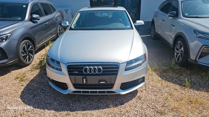 Silber Gebraucht 2010 Audi A4 S-Line Limousine | 6.550 € (Guter Preis) - Bild 1/4