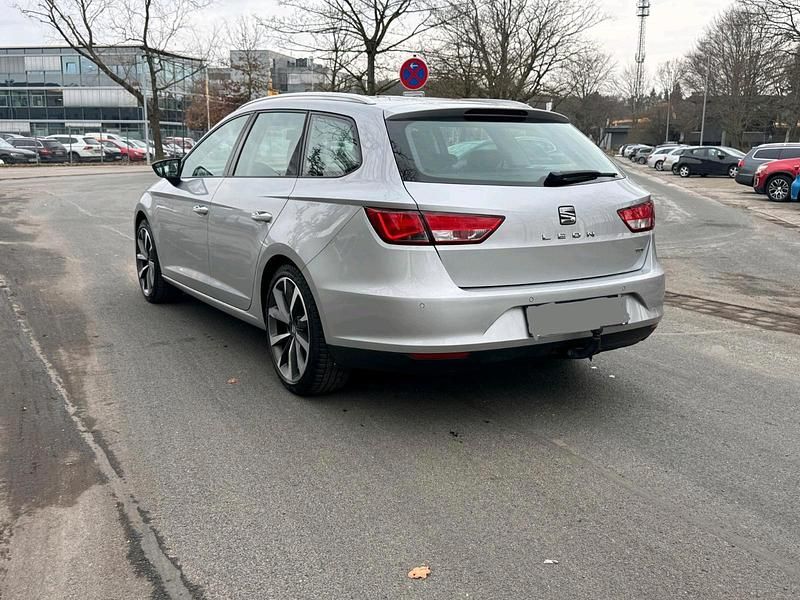 Gebraucht Seat Leon 150 PS (110 kW) 2014 Silber Kombi