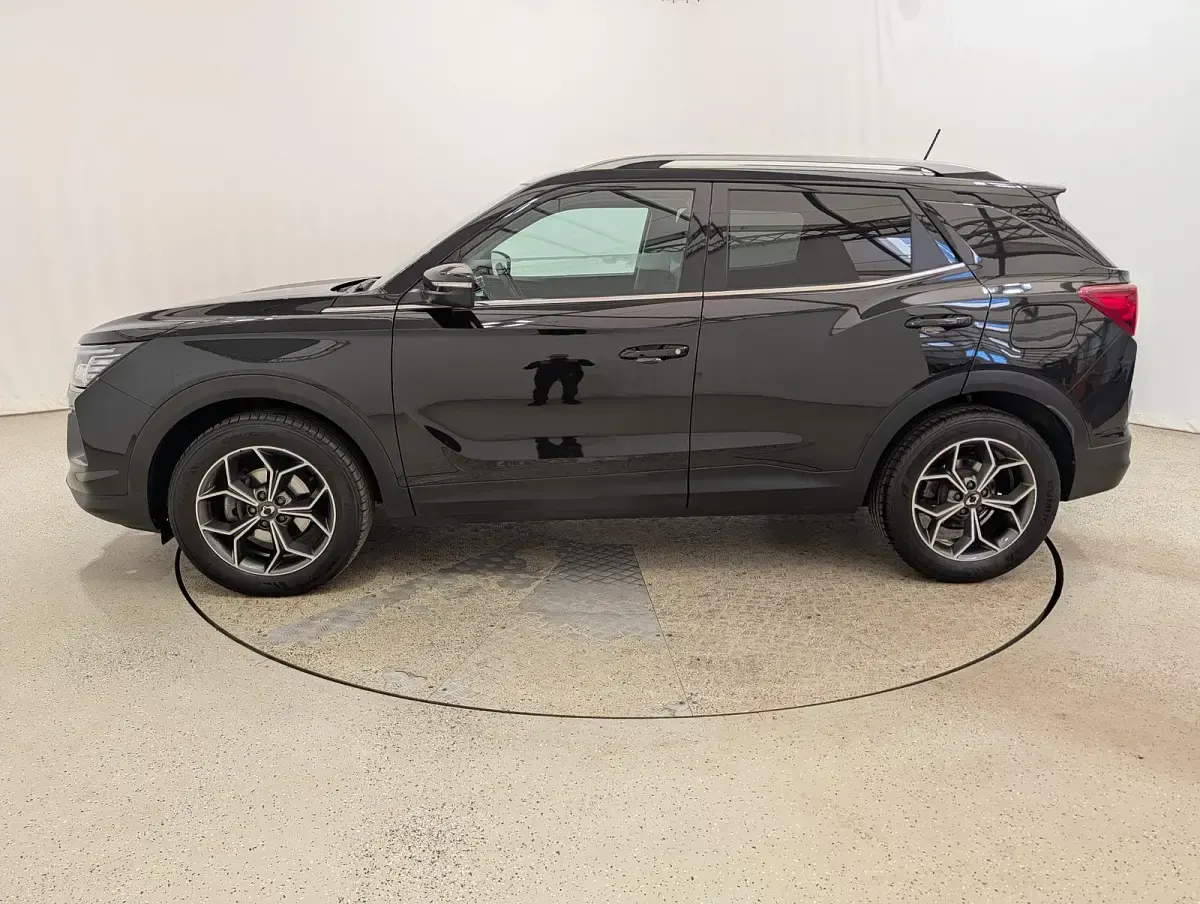 Gebraucht SsangYong Korando 163 PS (119 kW) 2023 Space black SUV