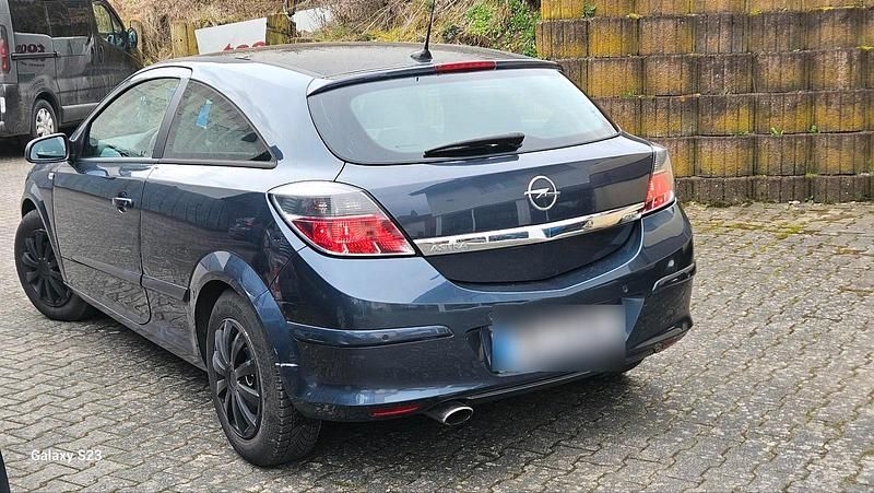 Gebraucht Opel Astra GTC 116 PS (85 kW) 2008 Blau Coupé