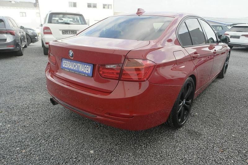 Gebraucht BMW 328 Performance 245 PS (180 kW) 2012 Rot Limousine