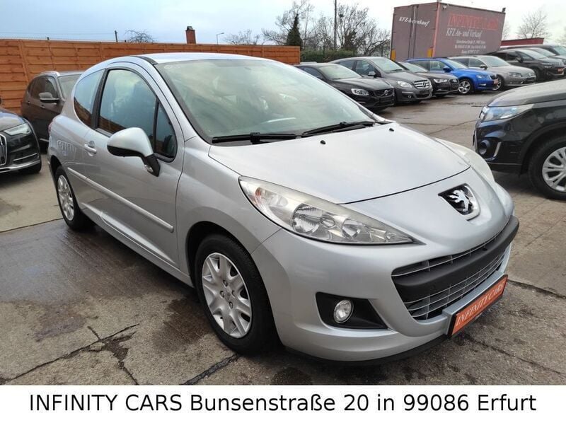Gebraucht Peugeot 207 Tendance 95 PS (69 kW) 2011 Grau Kleinwagen