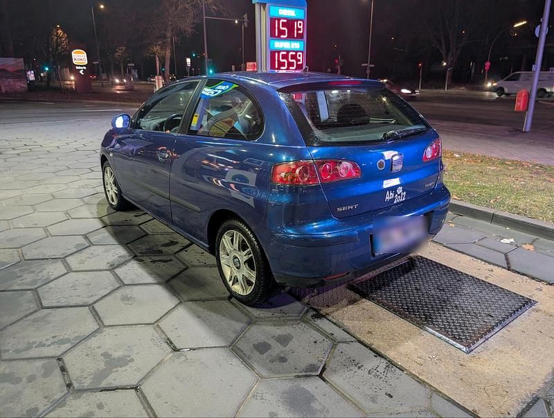 Gebraucht Seat Ibiza 75 PS (55 kW) 2003 Blau Kleinwagen