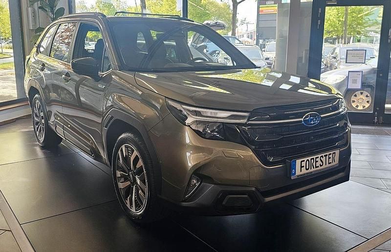 Grün Neu 2026 Subaru Forester Platinum SUV | 44.490 € (Fairer Preis) - Bild 1/4