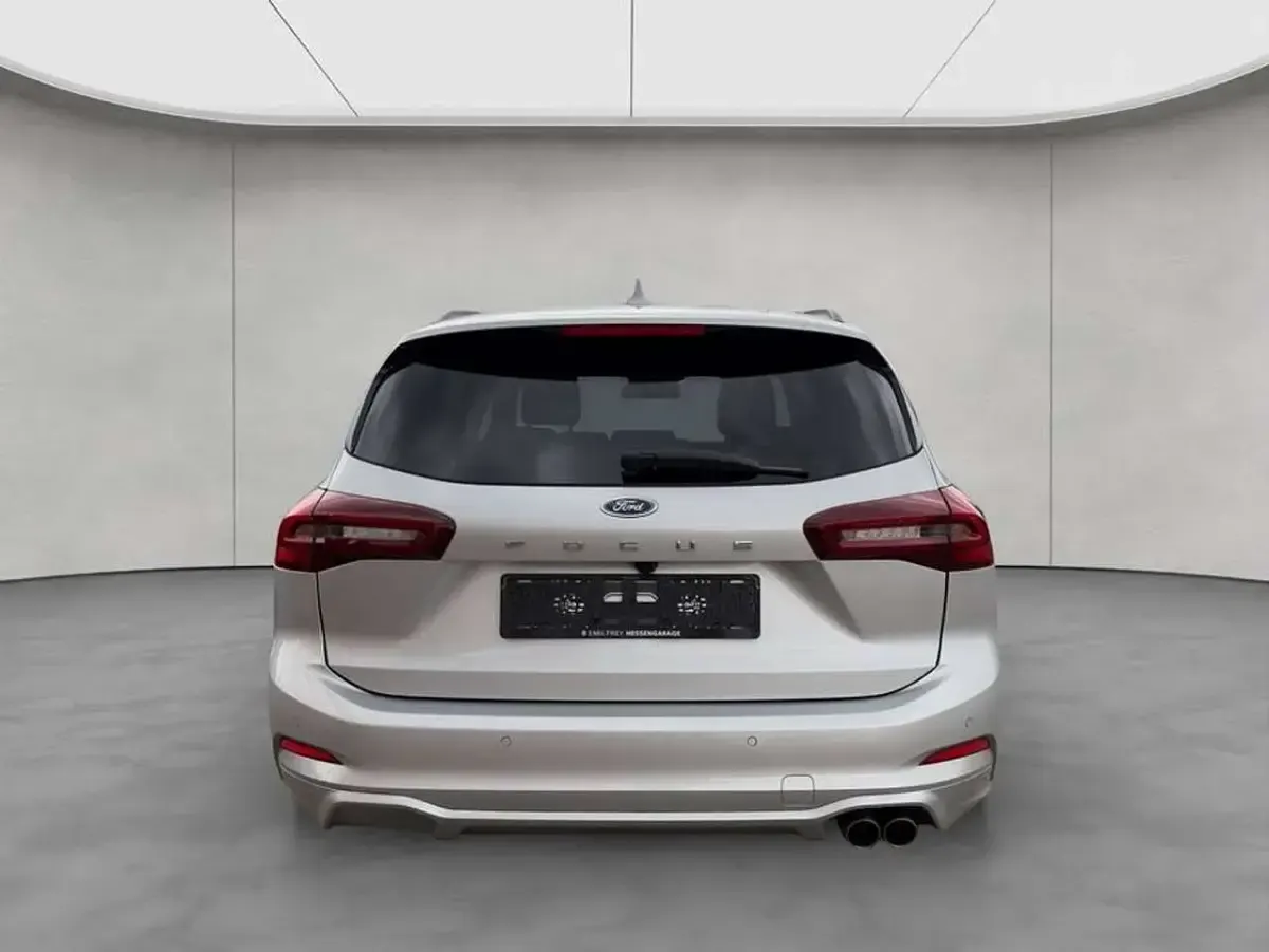 Gebraucht Ford Focus ST-Line X 155 PS (114 kW) 2025 Moondust silber metallic Kombi