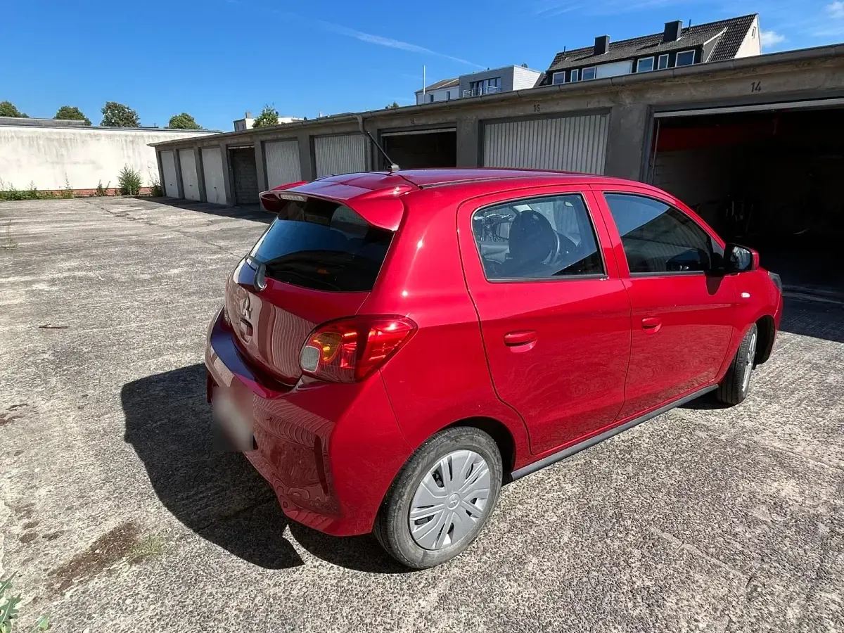 Gebraucht Mitsubishi Space Star Select 71 PS (52 kW) 2023 Rot Kleinwagen