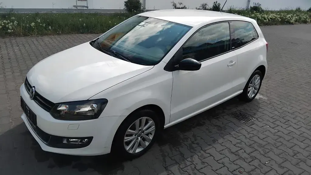 Gebraucht VW Polo Style 60 PS (44 kW) 2011 Weiß Kleinwagen