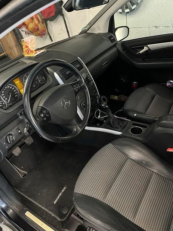 Gebraucht Mercedes A200 136 PS (100 kW) 2004 Schwarz Kleinwagen