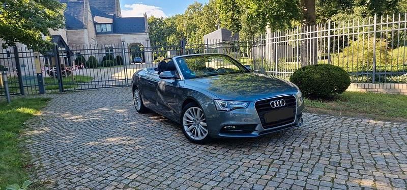 Grau Gebraucht 2012 Audi A5 Cabriolet Ambiente Cabrio | 12.990 € (Superpreis) - Bild 1/4
