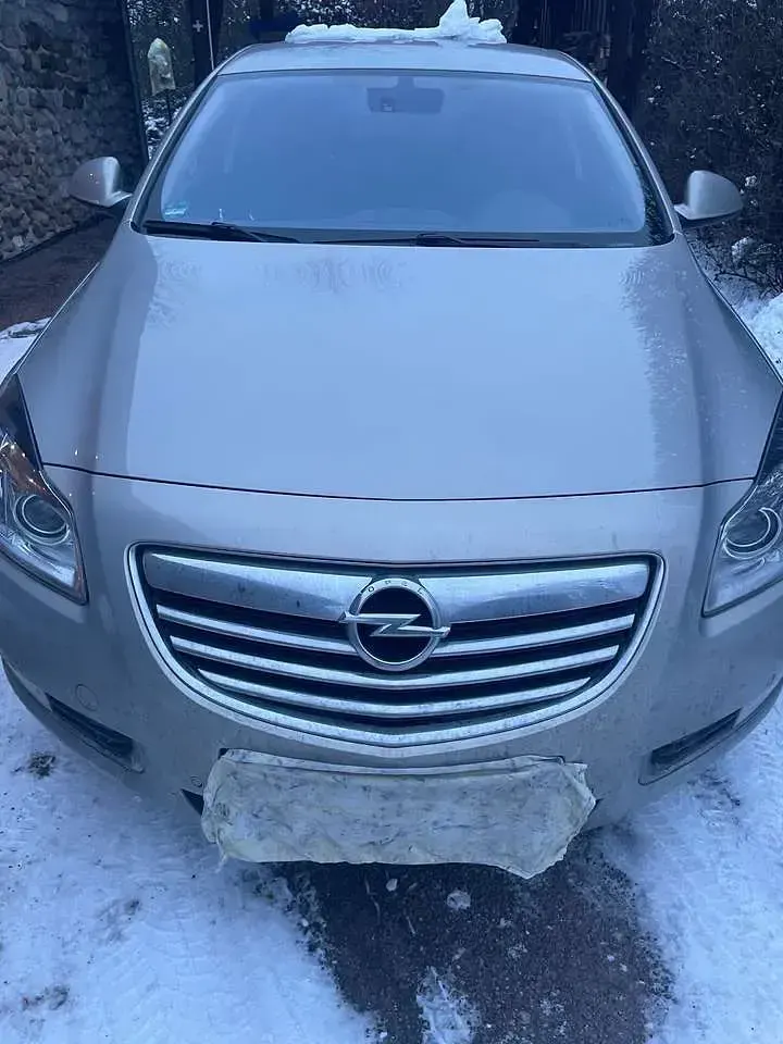 Gebraucht Opel Insignia Edition 160 PS (117 kW) 2011 Silber Limousine