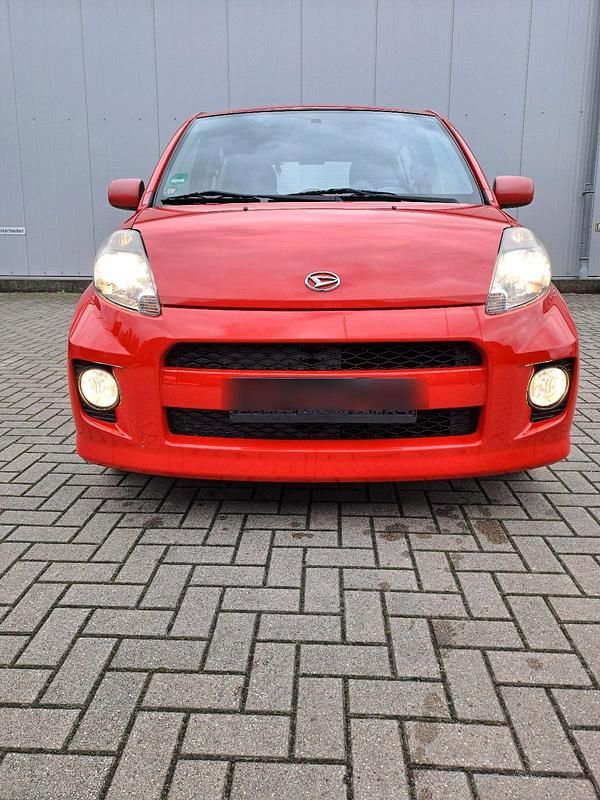 Rot Gebraucht 2006 Daihatsu Sirion Kleinwagen | 2.300 € (Teuer) - Bild 1/4