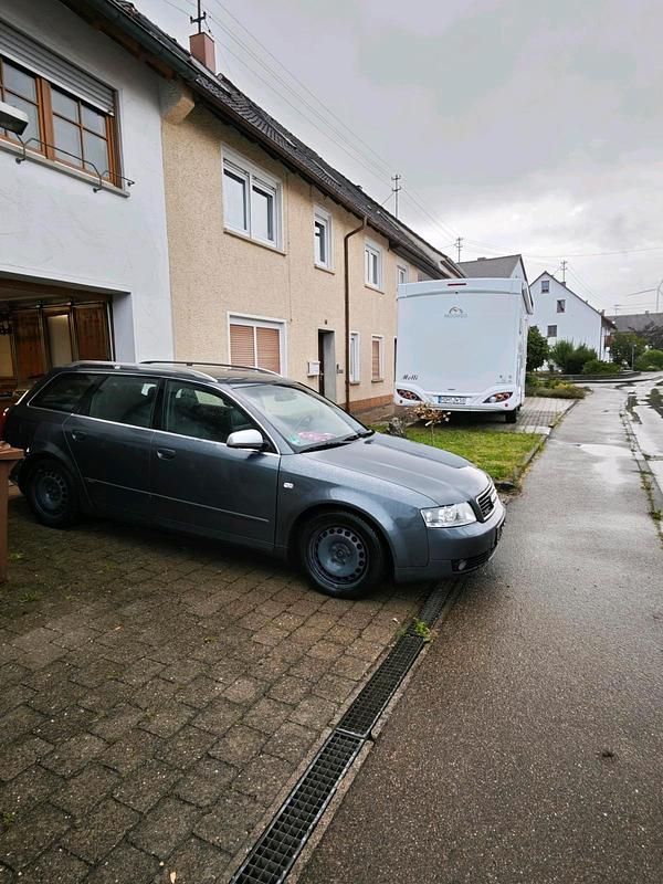 Gebraucht 2003 Audi A4 Kombi | 1.498 € (Guter Preis) - Bild 1/4