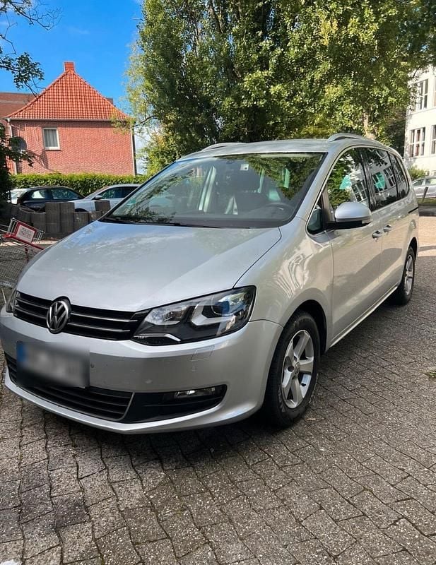 Silber Gebraucht 2015 VW Sharan Van / Kleinbus | 10.500 € (Superpreis) - Bild 1/4