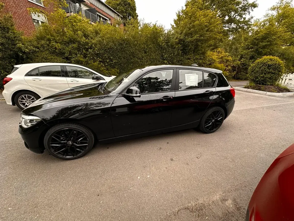 Gebraucht BMW 116 Efficient Dynamics 116 PS (85 kW) 2017 Schwarz Kleinwagen