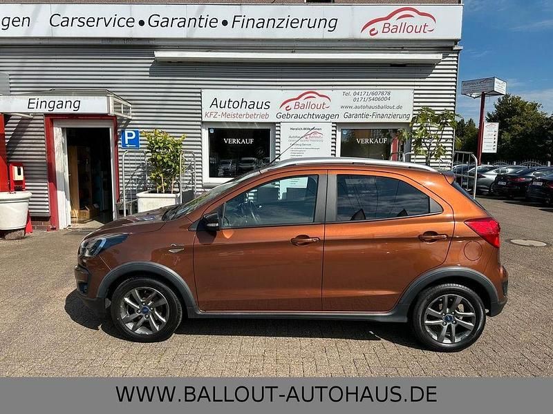 Orange Gebraucht 2018 Ford Ka Plus Active Kleinwagen | 8.450 € (Fairer Preis) - Bild 1/4