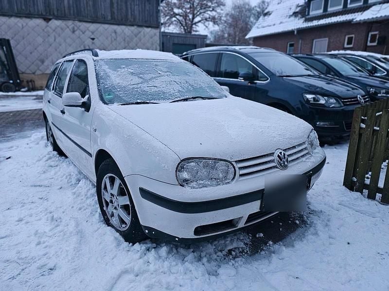 Weiß Gebraucht 2001 VW Golf IV Kombi | 750 € (Guter Preis) - Bild 1/4