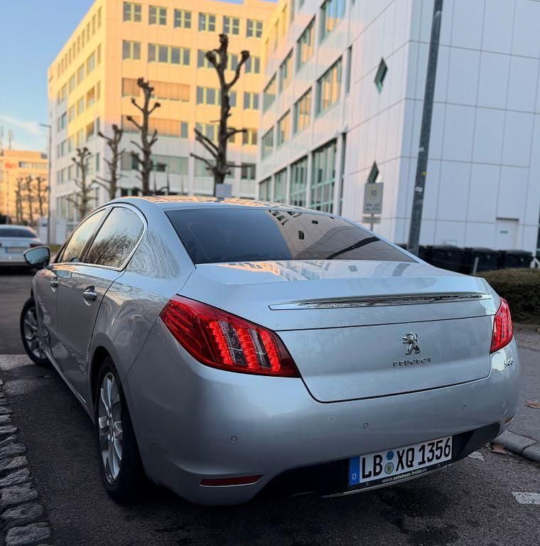 Gebraucht Peugeot 508 Allure 140 PS (102 kW) 2011 Silber Limousine