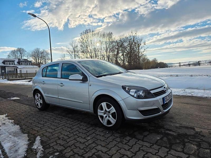 Silber Gebraucht 2005 Opel Astra Basis Limousine | 1.900 € (Fairer Preis) - Bild 1/4