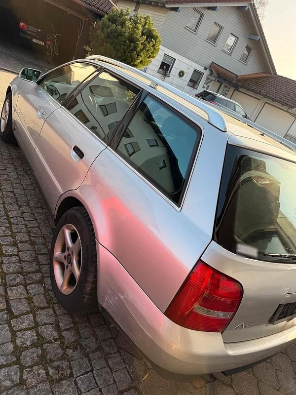 Gebraucht Audi A4 165 PS (121 kW) 1999 Silber Kombi