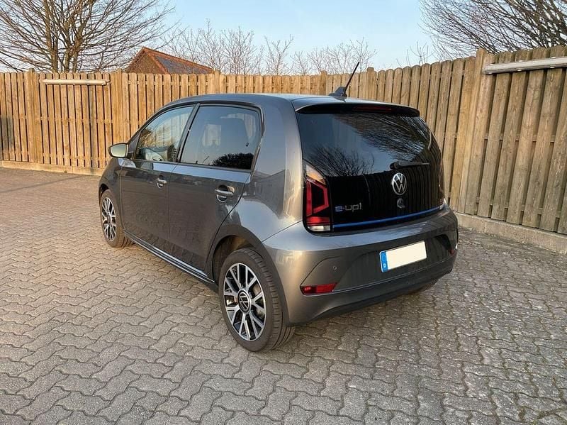 Gebraucht VW e-up! Style 61 kW (83 PS) 2023 Grau Kleinwagen
