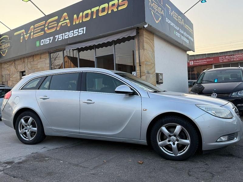 Gebraucht Opel Insignia 131 PS (96 kW) 2012 Silber Kombi