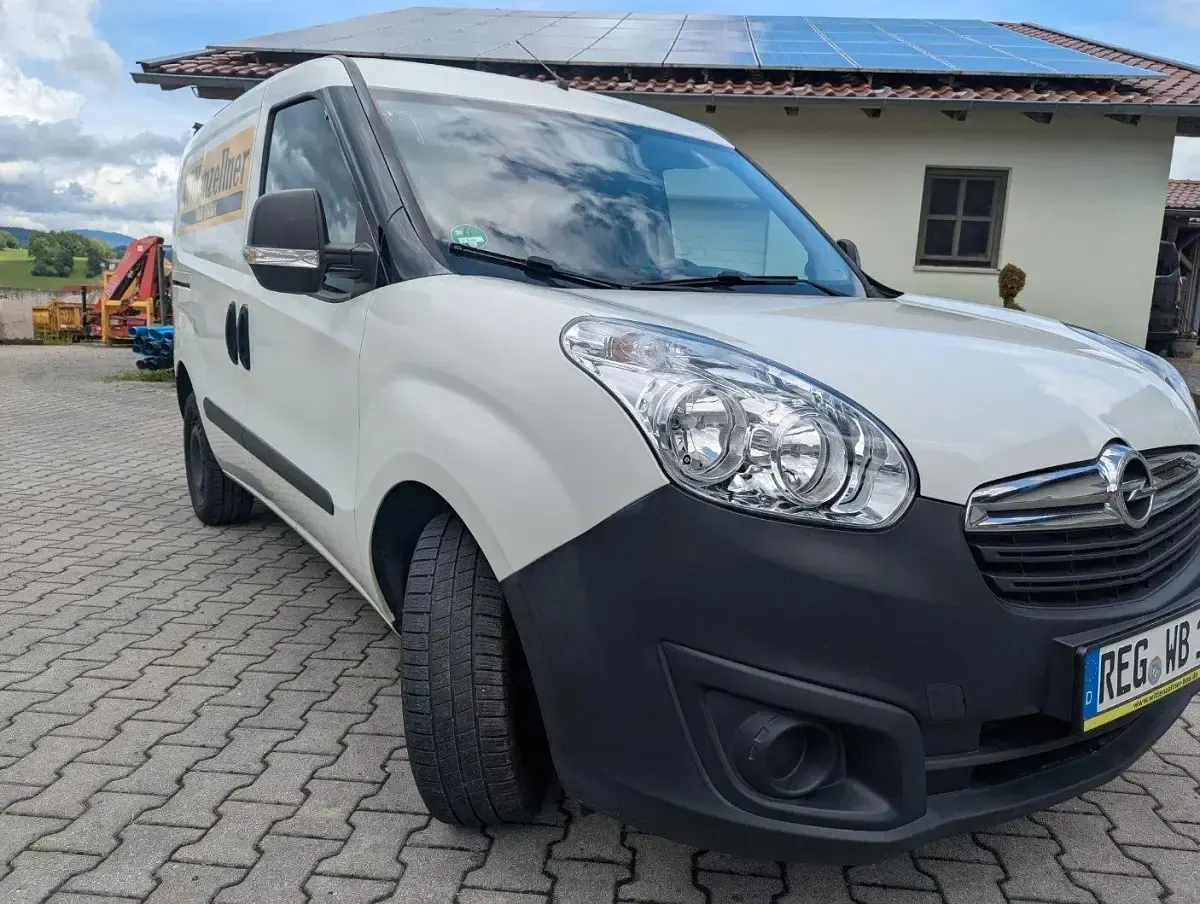 Gebraucht Opel Combo 90 PS (66 kW) 2018 Weiß Van / Kleinbus