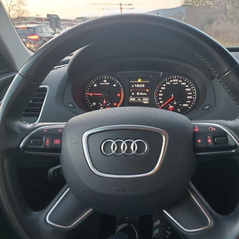 Gebraucht Audi Q3 Ambiente 150 PS (110 kW) 2018 Grau SUV