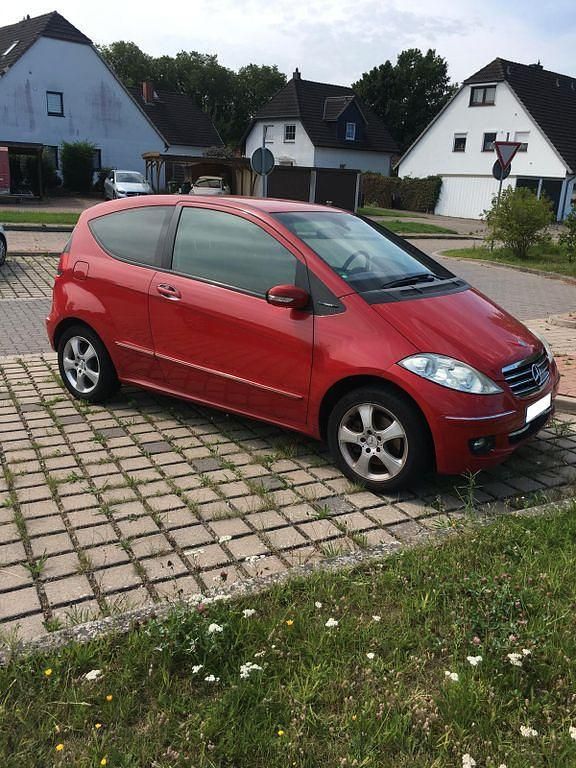 Rot Gebraucht 2006 Mercedes A200 Avantgarde Kleinwagen | 7.990 € (Teuer) - Bild 1/4