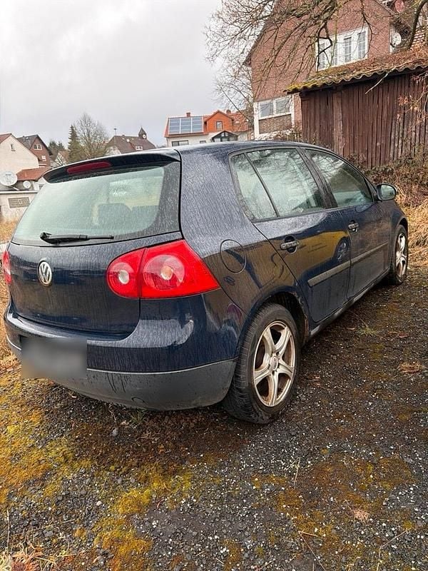 Gebraucht VW Golf V 75 PS (55 kW) 2004 Blau Kleinwagen