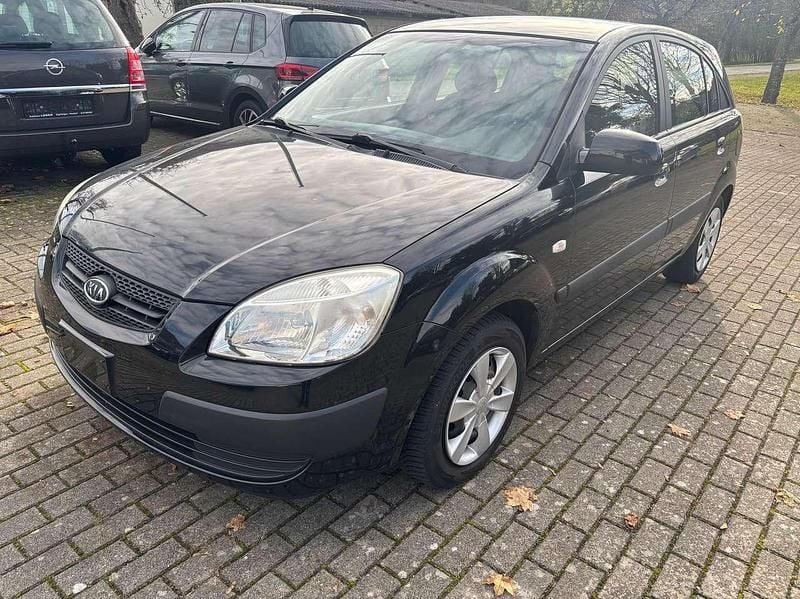 Gebraucht Kia Rio Basis 97 PS (71 kW) 2006 Midnightblack Kleinwagen