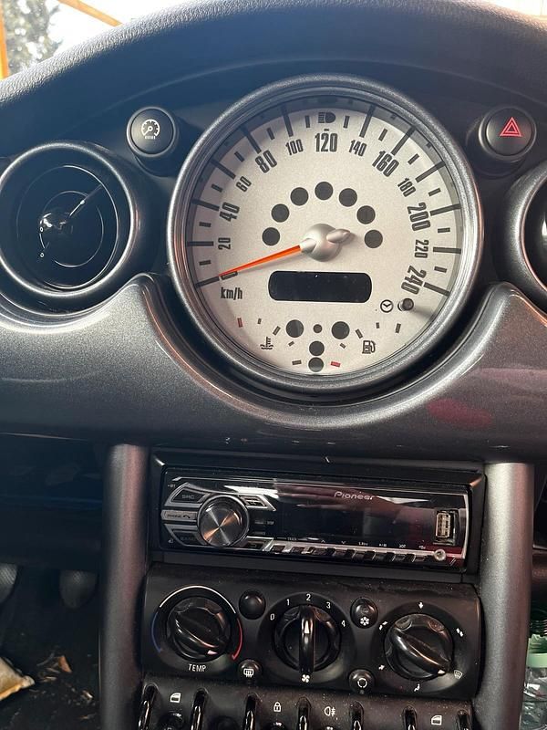 Usado Mini Cooper 116 HP (85 kW) 2004 Vermelho Citadino