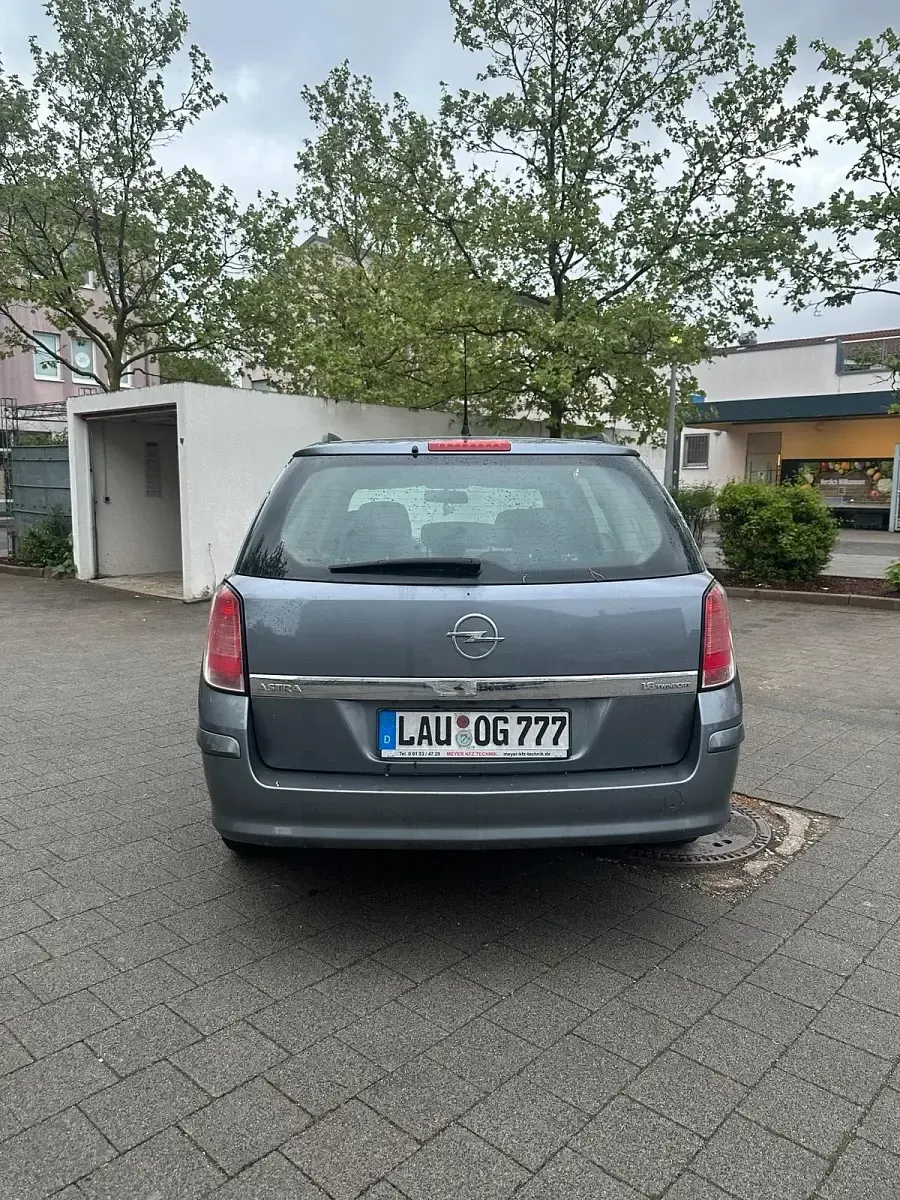 Brugt Opel Astra 105 HK (77 kW) 2006 Sølv Stationcar