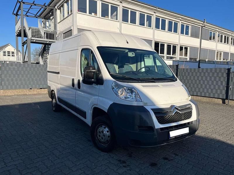 Weiss banquise Gebraucht 2012 Citroën Jumper Van / Kleinbus | 8.900 € (Fairer Preis) - Bild 1/4