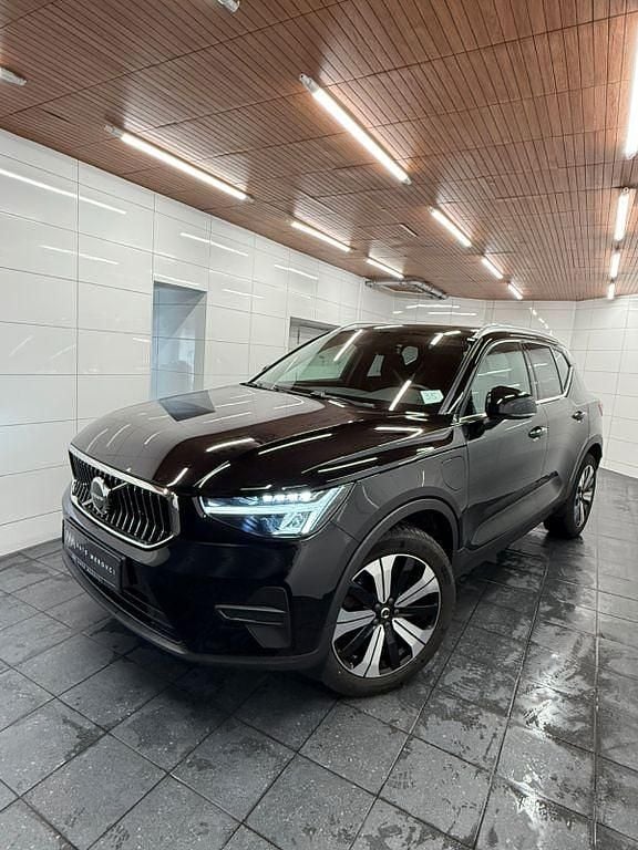 Second-hand Volvo XC40 211 CP (155 kW) 2022 Negru SUV