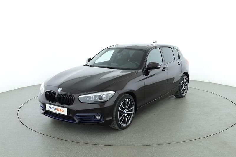 Braun Gebraucht 2018 BMW 118 Sport Line Kleinwagen | 15.220 € (Fairer Preis) - Bild 1/3