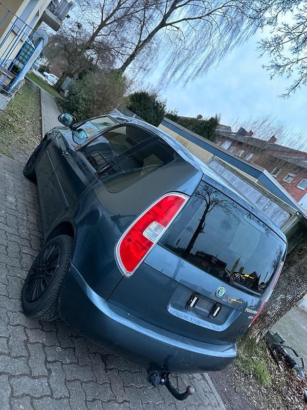Gebraucht Skoda Roomster 105 PS (77 kW) 2007 Grau Van / Kleinbus