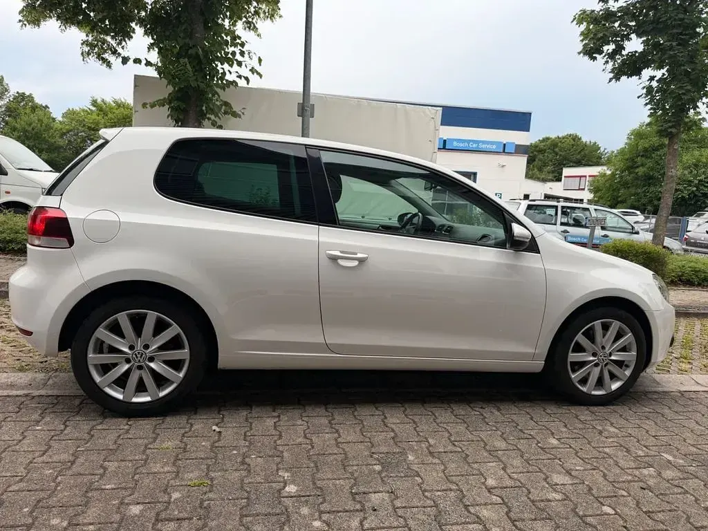 Gebraucht VW Golf VI Highline 160 PS (117 kW) 2011 Weiß Kleinwagen