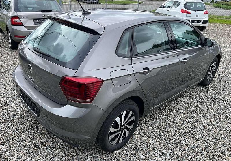 Gebraucht VW Polo Active 95 PS (69 kW) 2021 Grau Kleinwagen