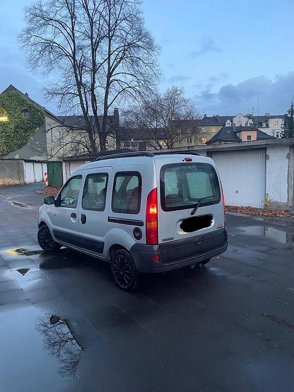 Second-hand Renault Kangoo 84 CP (61 kW) 2006 Argintiu Monovolum