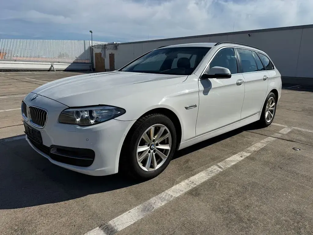 Gebraucht BMW 525 218 PS (160 kW) 2014 Weiß Limousine
