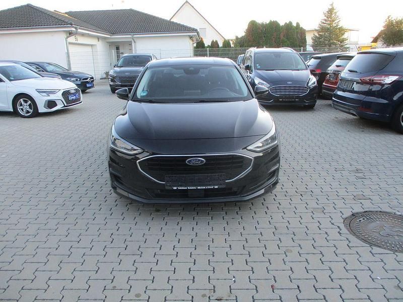 Gebraucht Ford Focus 120 PS (88 kW) 2022 Schwarz Limousine