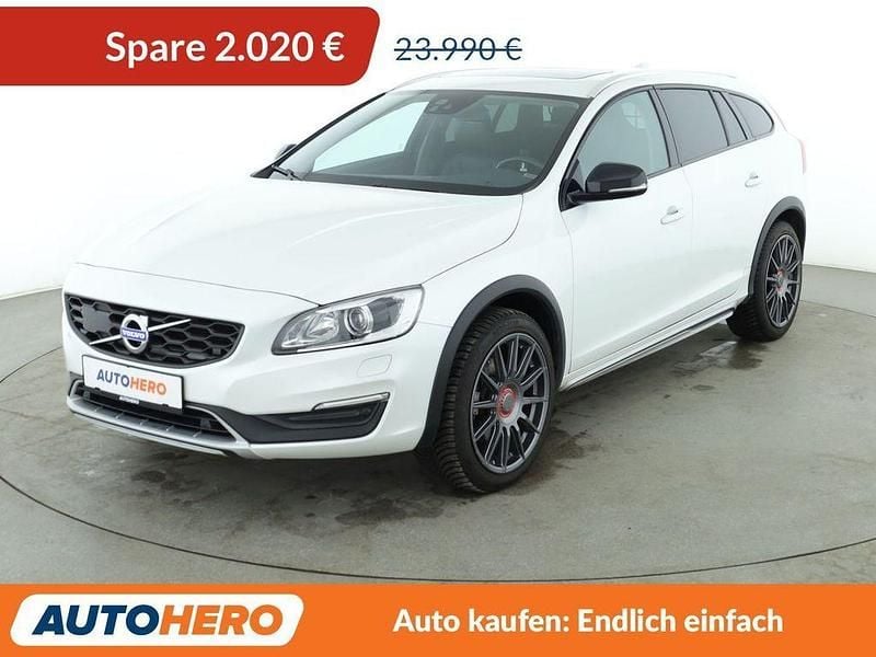 Gebraucht Volvo V60 CC Pro 245 PS (180 kW) 2017 Weiß Kombi