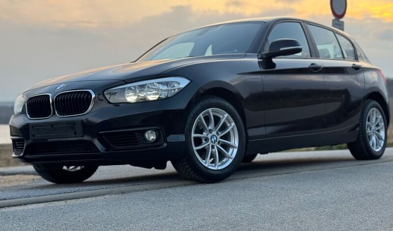 Schwarz Gebraucht 2017 BMW 118 Advantage Kleinwagen | 11.600 € (Superpreis) - Bild 1/4