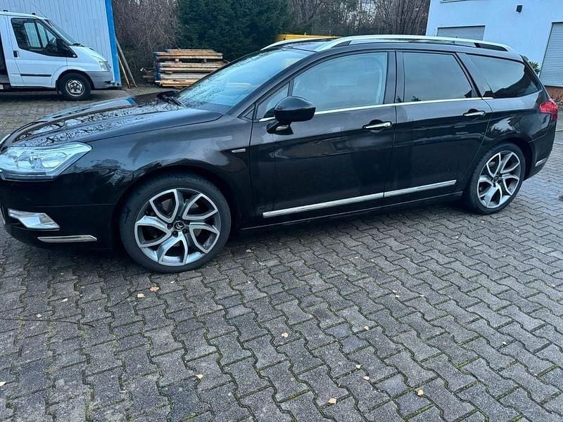Schwarz Gebraucht 2015 Citroën C5 Exclusive Kombi | 6.900 € (Fairer Preis) - Bild 1/4