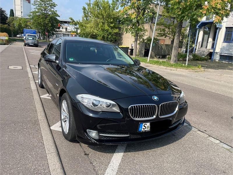 Gebraucht BMW 520 184 PS (135 kW) 2011 Schwarz Limousine
