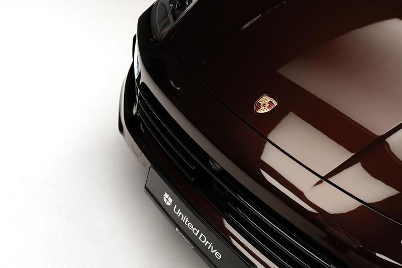 Gebraucht Porsche Cayenne Basis 340 PS (250 kW) 2020 Braun SUV